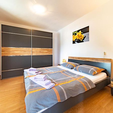 Apartments Lores Rab Town Kültér fotó