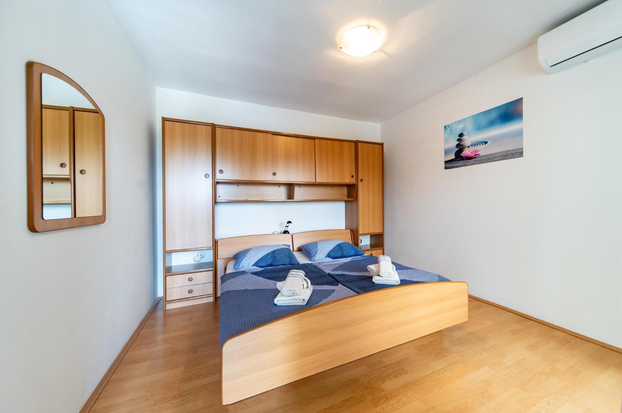 Apartments Lores Rab Town Kültér fotó