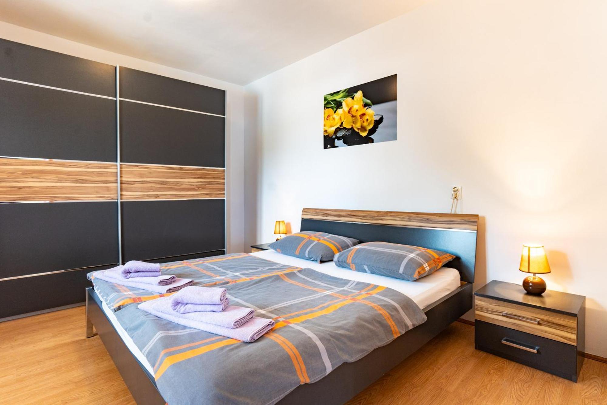 Apartments Lores Rab Town Kültér fotó